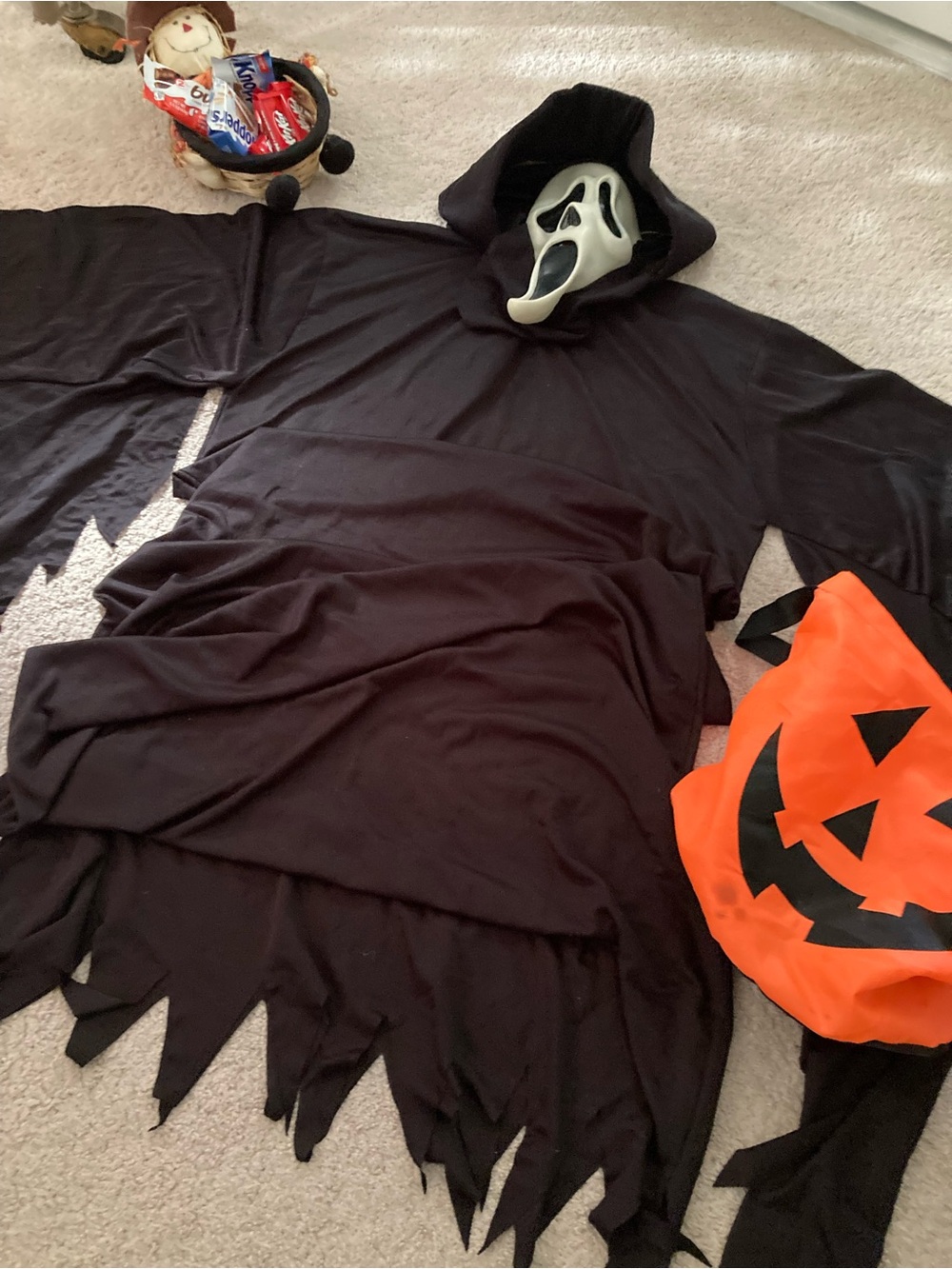 Kids ghost face watssup hooded robe costume
